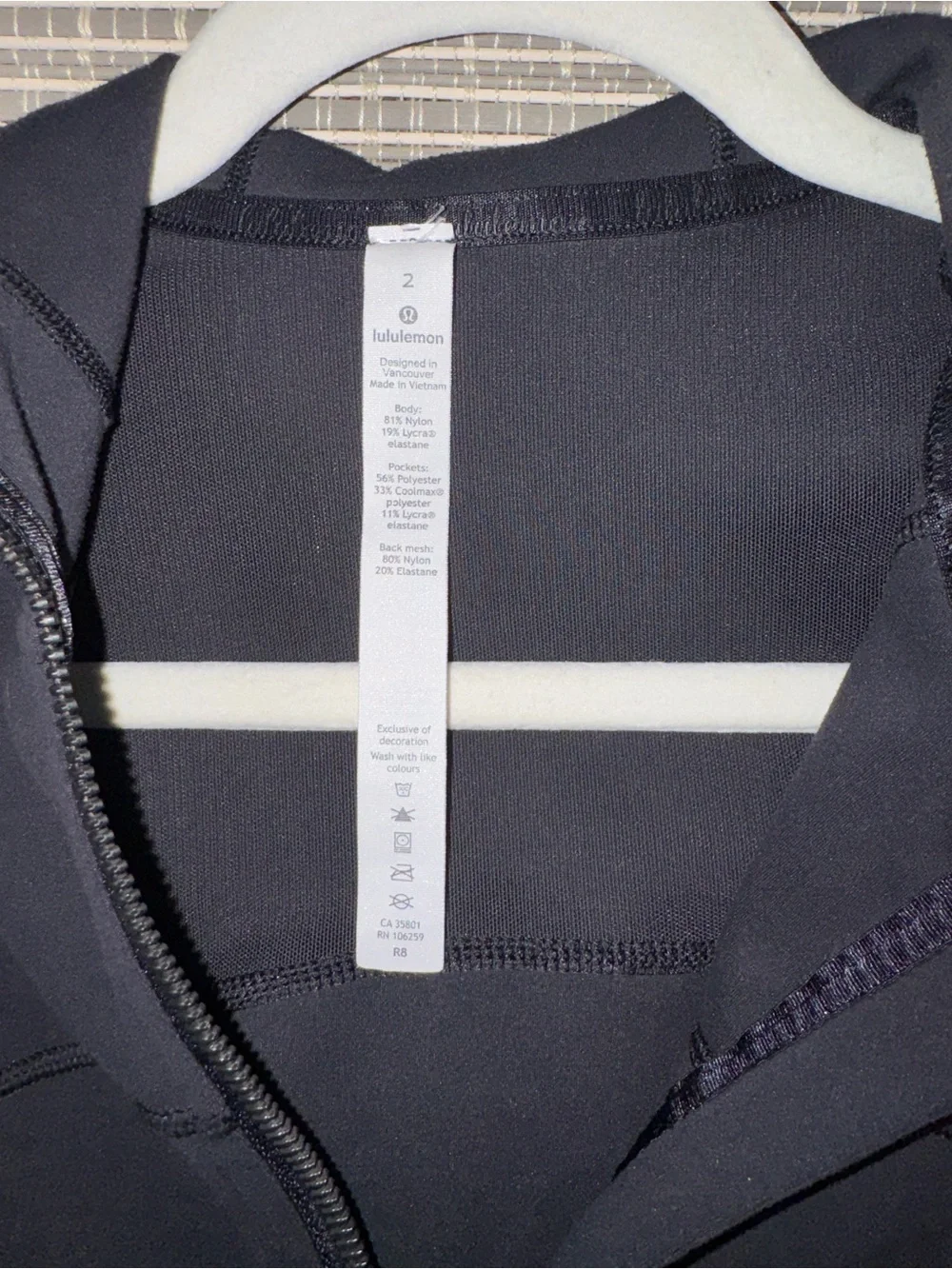 Lululemon Define Jacket | Black | Size 2 - Picture 4 of 6